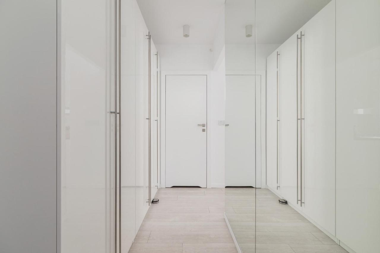 City Centre & Modern Quiet Apartment With Parking By Renters Prestige Краков Экстерьер фото